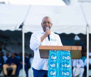 Barro Chambrier : «La transition ne pouvait pas tout faire, car tout est à refaire au Gabon» | Gabonreview.com | Actualité du Gabon |