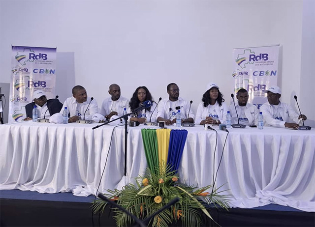 Présidentielle du 12 avril : Brice Clotaire Oligui adoubé par tous, le RdB se positionne en «véhicule officiel de sa candidature» | Gabonreview.com | Actualité du Gabon |