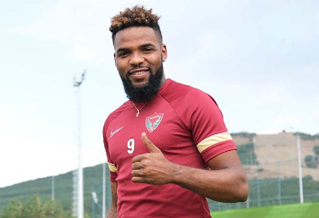 Football : Décès à 28 ans d’Aaron Boupendza | Gabonreview.com | Actualité du Gabon |