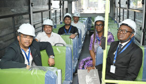 Le Gabon renforce sa flotte de transport avec 130 bus Tata Motors | Gabonreview.com | Actualité du Gabon |
