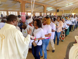 Présidentielle 2025 : La campagne d’Oligui Nguema entre les mains de Dieu dans le Woleu-Ntem | Gabonreview.com | Actualité du Gabon |