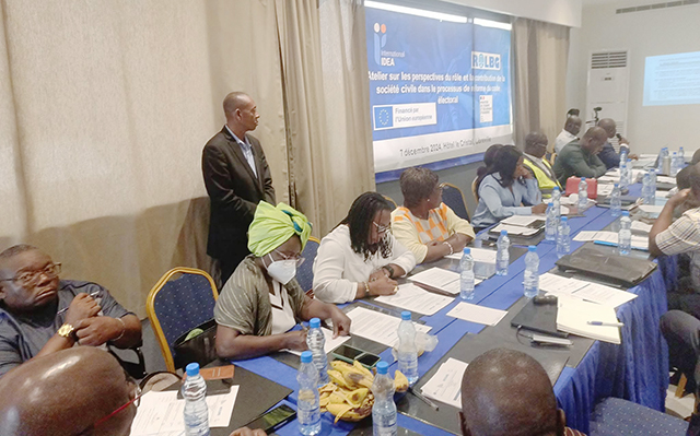 Le ROLBG forme 100 observateurs pour garantir la transparence de l’élection du 12 avril | Gabonreview.com | Actualité du Gabon |