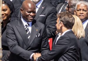 Gabon : Paul Biya et Emmanuel Macron absents à l’investiture d’Oligui Nguema | Gabonreview.com | Actualité du Gabon |