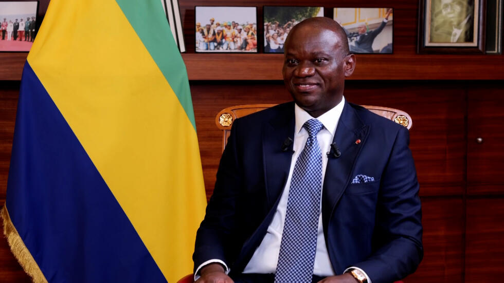 Le général Oligui Nguema, qui a renversé Ali Bongo le 30 août 2023, est candidat à la présidentielle gabonaise 2025. Ici, le 25 mars, à Libreville au Gabon.