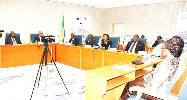 Ordre constitutionnel durable : Une déclaration pour clôturer le conclave de Libreville | Gabonreview.com | Actualité du Gabon |