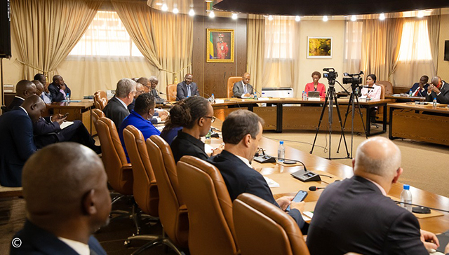 Gabon : Valse des bailleurs de fonds à la vice-présidence du gouvernement | Gabonreview.com | Actualité du Gabon |