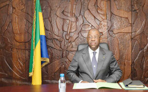 Deux ans pour ‘normaliser’ l’eau et l’électricité : le pari choc de Barro Chambrier | Gabonreview.com | Actualité du Gabon |