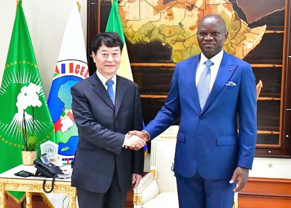 Infrastructures : La Chine confirme son soutien au Gabon | Gabonreview.com | Actualité du Gabon |