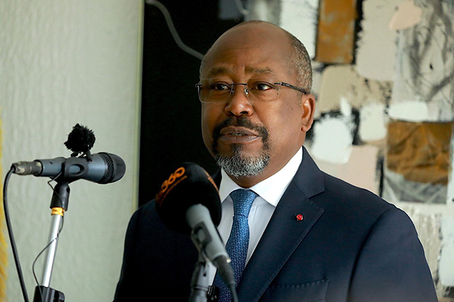 Réforme des partis politiques : «une entreprise de domestication du pluralisme», selon Bilie-By-Nze | Gabonreview.com | Actualité du Gabon |