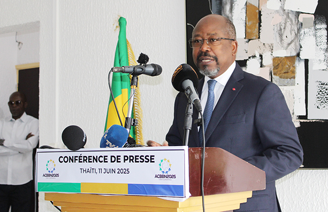 Gabon : «On peut bâtir sans détruire des vies», Bilie-By-Nze sur le dossier des déguerpissements | Gabonreview.com | Actualité du Gabon |