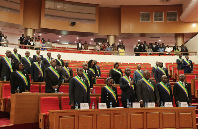 Gabon : Désormais 12 000 signatures assorties du NIP pour la création d’un parti politique | Gabonreview.com | Actualité du Gabon |