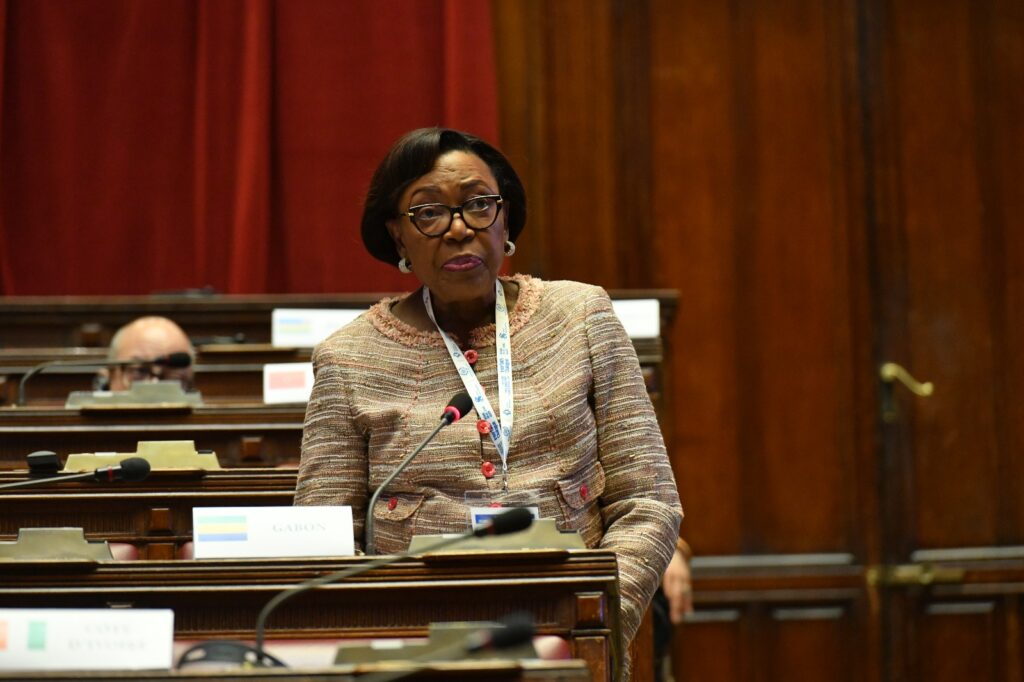 Conférence parlementaire sur le dialogue interconfessionnel : À Rome, Paulette Missambo a porté la voix du Gabon | Gabonreview.com | Actualité du Gabon |