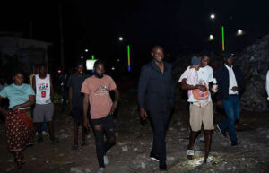 Déguerpissements à Libreville : Oligui Nguema, nuitamment sur les ruines avec les victimes | Gabonreview.com | Actualité du Gabon |