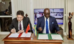 Gabon : La Chine fait don d’un bâtiment au ministère des Affaires étrangères | Gabonreview.com | Actualité du Gabon |