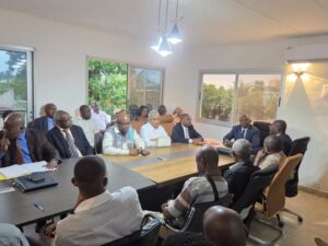 Réagir : Fusion et nouveau siège pour François Ndong Obiang | Gabonreview.com | Actualité du Gabon |