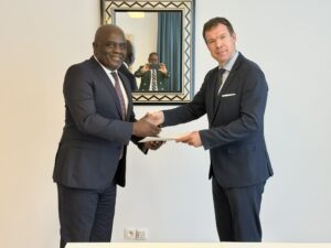 Diplomatie : Régis Immongault bientôt «reconnu» par Ursula Von Der Leyen | Gabonreview.com | Actualité du Gabon |