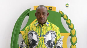 PDG : Onanga Y’Obegue et quatre autres exclus pour activités subversives | Gabonreview.com | Actualité du Gabon |