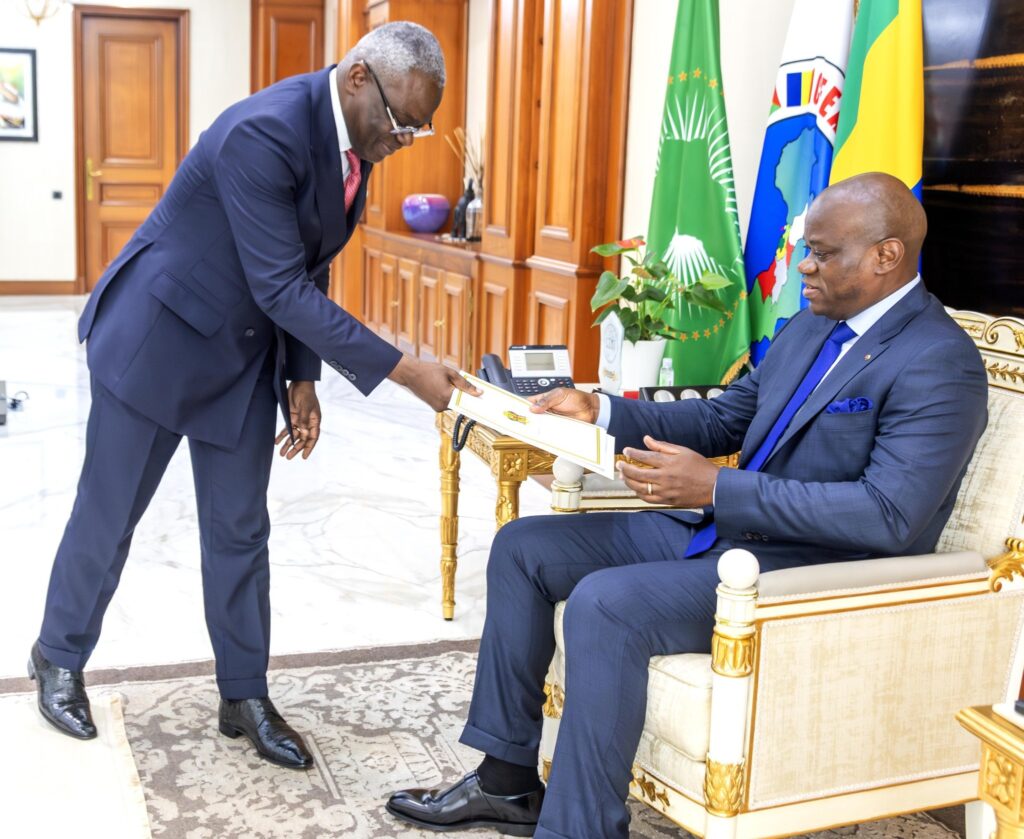 Unesco : le Gabon soutient (aussi) la candidature du Congolais Firmin Matoko | Gabonreview.com | Actualité du Gabon |