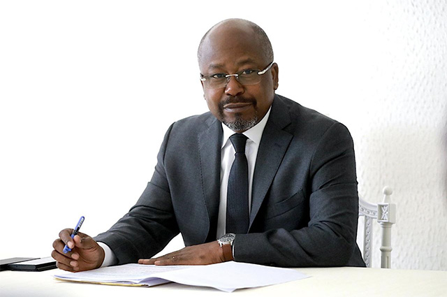 Élection du maire de Libreville : le soutien de Bilie-By-Nze à Me Nzigou ? | Gabonreview.com | Actualité du Gabon |