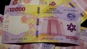 Lutte contre les faux billets en zone Cemac : la Banque centrale lance l'application «BEAC NG2020» | Gabonreview.com | Actualité du Gabon |