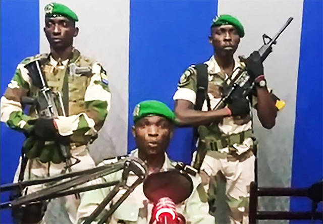 [Paru sur le Gabon] «Le putsch était presque parfait» : le lieutenant Kelly avant le général Oligui | Gabonreview.com | Actualité du Gabon |