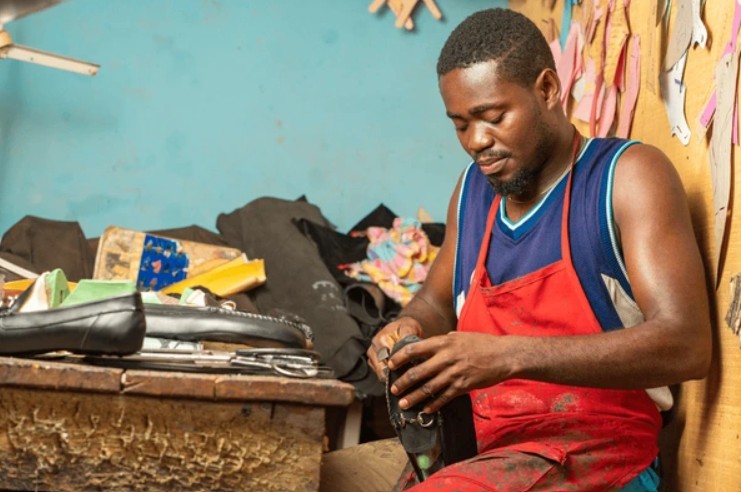 [Tribune] Les petits métiers aux Gabonais : «La mesure pourrait générer des effets contre-productifs» | Gabonreview.com | Actualité du Gabon |