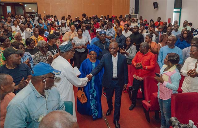 Législatives 2025 : Mays Mouissi, candidat engagé pour le développement local à Ndendé | Gabonreview.com | Actualité du Gabon |