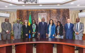 Barro Chambrier et la SFI tracent la route d’un Gabon plus compétitif | Gabonreview.com | Actualité du Gabon |