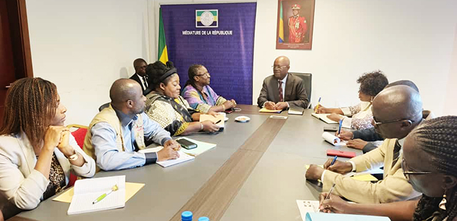 Élections législatives et locales : le Médiateur de la République échange avec les observateurs de l’Union africaine | Gabonreview.com | Actualité du Gabon |