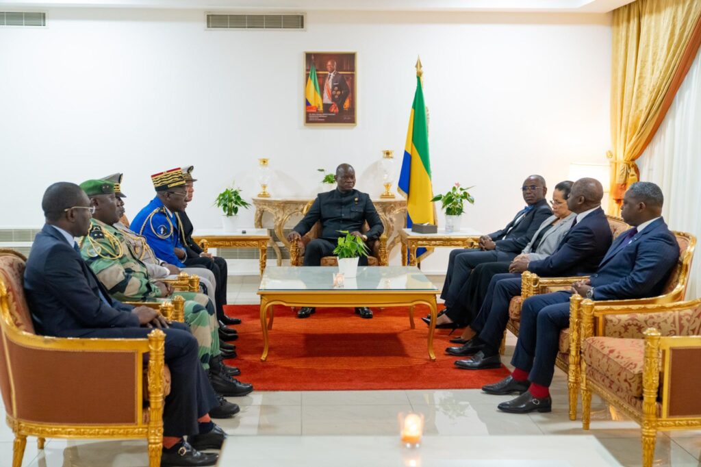 Élections contestées : Oligui Nguema convoque Immongault à sa descente d’avion | Gabonreview.com | Actualité du Gabon |