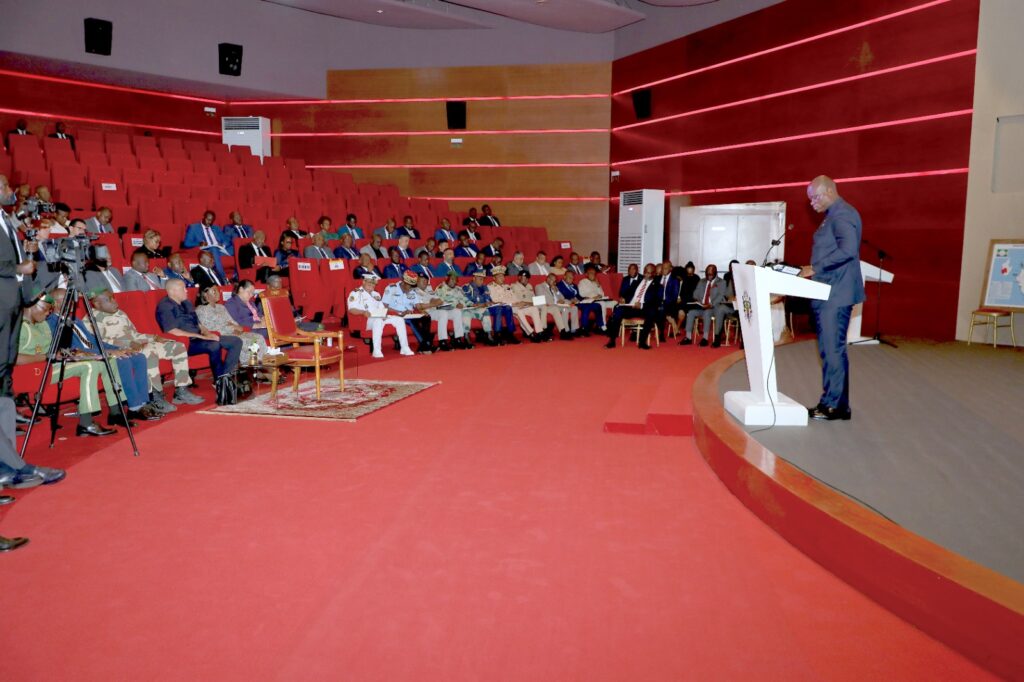 Mines : Oligui Nguema serre la vis sur l’orpaillage illégal | Gabonreview.com | Actualité du Gabon |