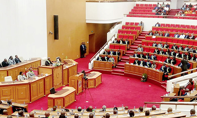 Ratification des conventions économiques : la future législature face au défi de la traçabilité des engagements de l’État | Gabonreview.com | Actualité du Gabon |