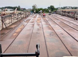 Sous-traitance, mépris du droit, silence et pollution : la dérive Colas Gabon | Gabonreview.com | Actualité du Gabon |