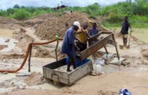 Gabon : annonce d'un «recensement obligatoire» des acteurs de la filière aurifère dès ce 29 octobre | Gabonreview.com | Actualité du Gabon |