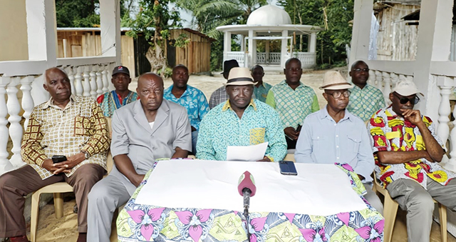 Scrutin à Ntoum : la Mutualité Clanique Oyeck prône l’unité familiale face aux tensions politiques | Gabonreview.com | Actualité du Gabon |