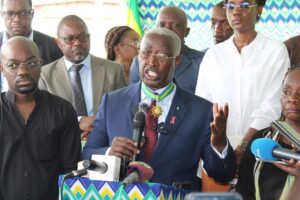 Ndong Sima répond à Moundounga, rejette les accusations de tribalisme et appelle à la reprise des scrutins | Gabonreview.com | Actualité du Gabon |