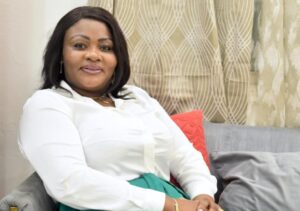 Sénatoriales 2025 : l’investiture de l’ex-directrice de la CNAMGS suscite la controverse | Gabonreview.com | Actualité du Gabon |