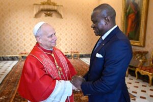 Au Vatican, Oligui Nguema et le Pape Léon XIV scellent une alliance de paix et de fraternité | Gabonreview.com | Actualité du Gabon |