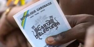 2e tour des législatives : distribution des cartes d’électeurs du 8 au 10 octobre | Gabonreview.com | Actualité du Gabon |