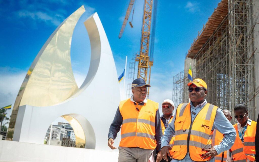 Chantiers du Camp de Gaulle et de l’esplanade Georges Damas Aleka : le délai sera respecté | Gabonreview.com | Actualité du Gabon |