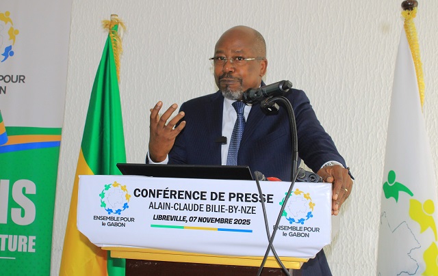 Présence des juges dans le bureau du ministre : un scandale avant le procès de Sylvia Bongo, estime Bilie-By-Nze | Gabonreview.com | Actualité du Gabon |