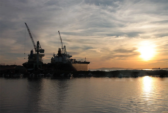 Vol XXL : à Owendo, 48 000 tonnes de manganèse s’évaporent dans la nuit | Gabonreview.com | Actualité du Gabon |