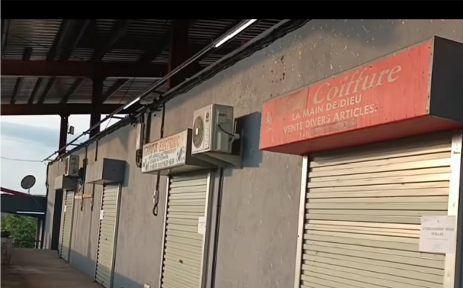 Marchés de Potos et Ngoungoulou à Franceville : plusieurs box scellés en raison de loyers jugés «exorbitants» | Gabonreview.com | Actualité du Gabon |