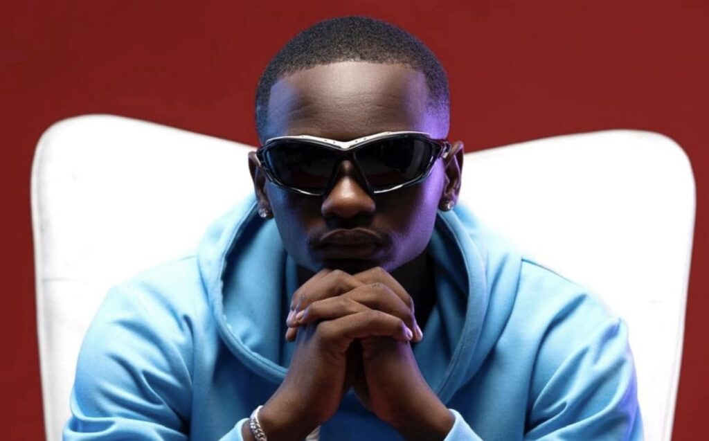 Apologie des violences faites aux femmes : le Collectif des féministes du Gabon annonce une plainte contre l’artiste Eboloko | Gabonreview.com | Actualité du Gabon |