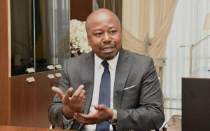 Rapport de la Cour des comptes : Bilie-By-Nze dénonce une «catastrophe» et un «mensonge d'État» | Gabonreview.com | Actualité du Gabon |