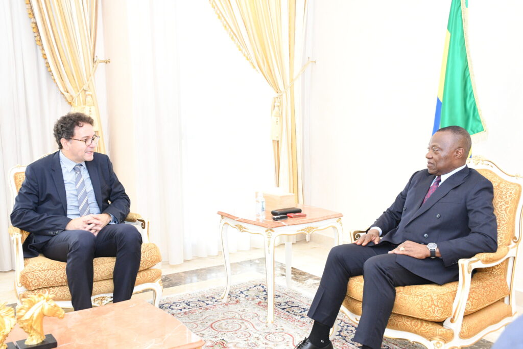 La France réaffirme son partenariat institutionnel avec la Cour constitutionnelle du Gabon | Gabonreview.com | Actualité du Gabon |
