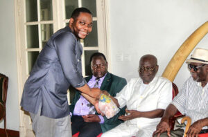 Du poulet gabonais pour nourrir le pays : le pari du GIA validé par les Sages | Gabonreview.com | Actualité du Gabon |