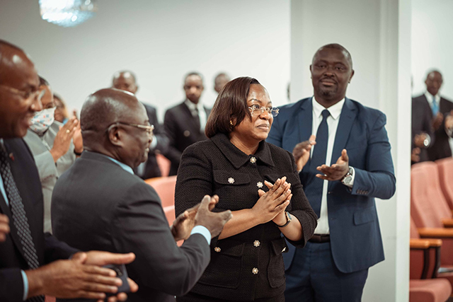 Sénat : De quoi Huguette Nyana Ekoumé est-elle le nom ? | Gabonreview.com | Actualité du Gabon |