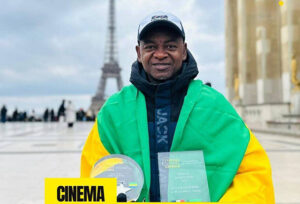 Double sacre à Paris : Melchy Obiang s’impose avec 'Le Cœur des hommes' | Gabonreview.com | Actualité du Gabon |