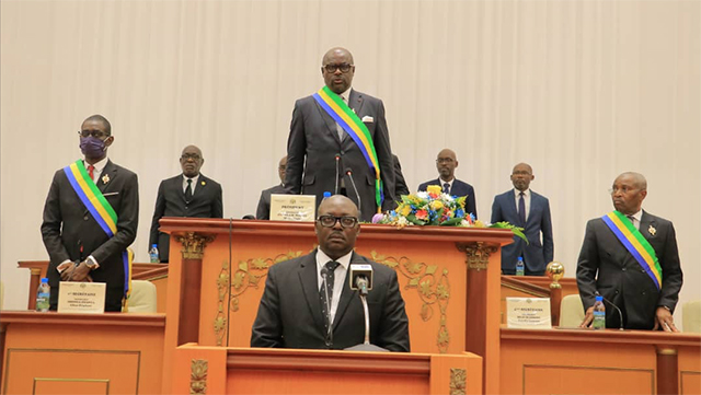 Gabon : fin de la deuxième session ordinaire 2025 et entrée en fonction de la 14e Législature | Gabonreview.com | Actualité du Gabon |